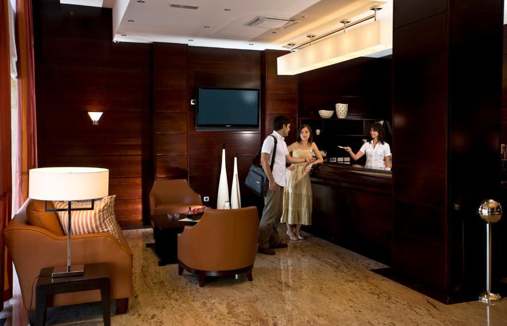 Aparthotel Premier 포드고리차 내부 사진