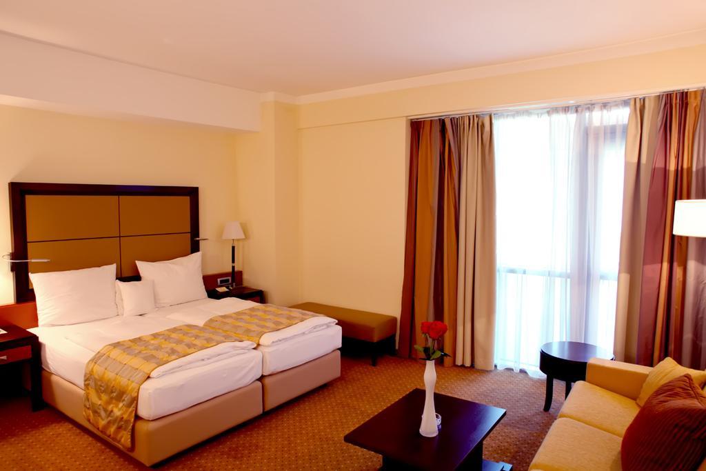 Aparthotel Premier 포드고리차 객실 사진